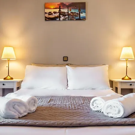 Blue Sky Apartmanhotel 4*